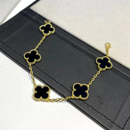[LUCKY LOVE] CLOVER 5 MOTIF ONYXS BRACELET COLLECTION