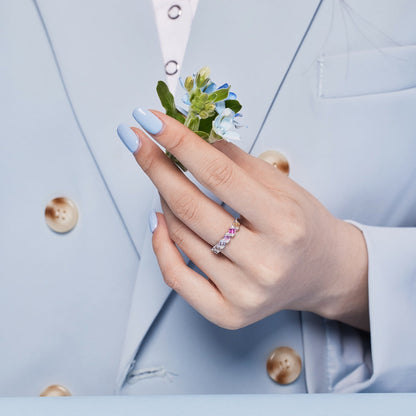 [LUCKY LOVE]Delicate Vibrant Emerald Cut Daily Ring