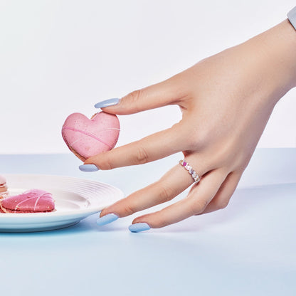 [LUCKY LOVE]Delicate Vibrant Emerald Cut Daily Ring