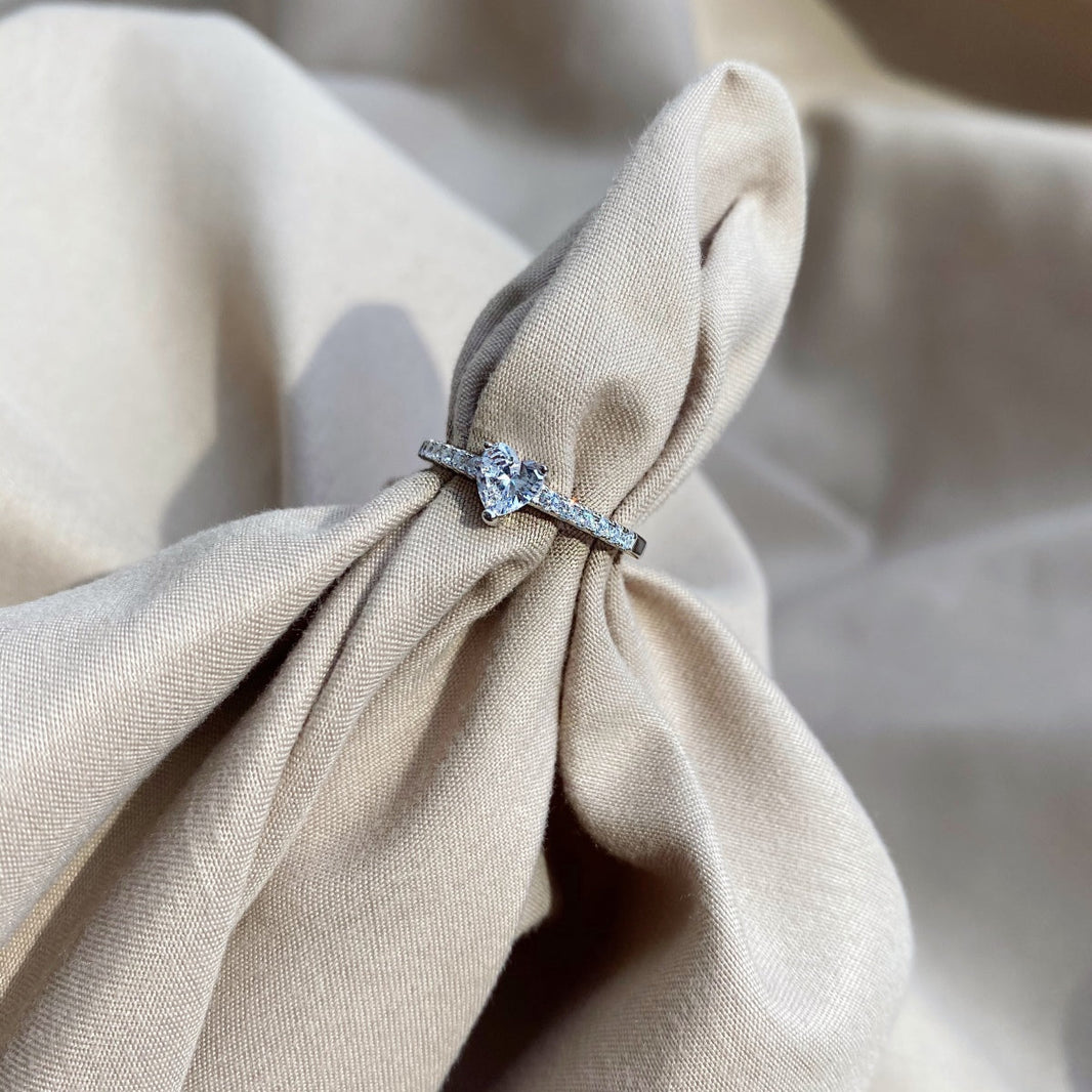 [LUCKY LOVE]0.5 Carat CaratEternity Charming Heart Shape Lover Ring