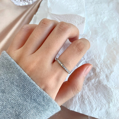 [LUCKY LOVE]Delicate Sparkling Round Cut Daily Ring