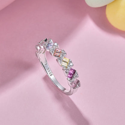 [LUCKY LOVE]Delicate Vibrant Emerald Cut Daily Ring