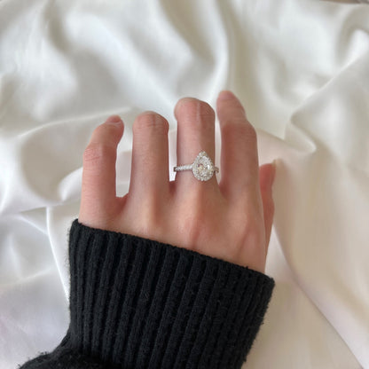 [LUCKY LOVE]1.0 Carat Luxurious Resplendent Water Drop Shape Wedding Ring