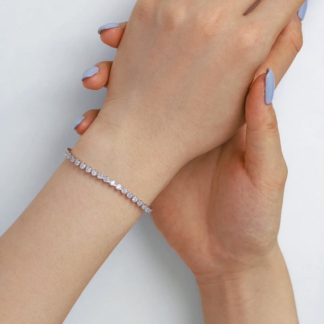 [LUCKY LOVE]Ornate  Sparkling Round Cut Daily Bracelet