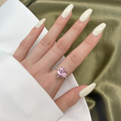 [LUCKY LOVE]6.0 Carat Luxurious Sparkling Romantic Heart Cut Lover Ring