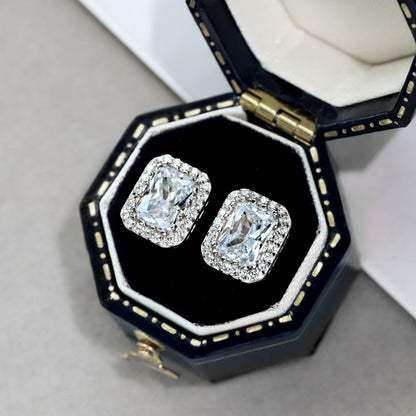 [LUCKY LOVE]1.0 Carat Luxurious Dainty Emerald Cut Daily Earrings