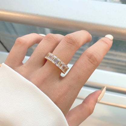 [LUCKY LOVE]0.75 Carat Elegant Emerald Cut Tennis Ring