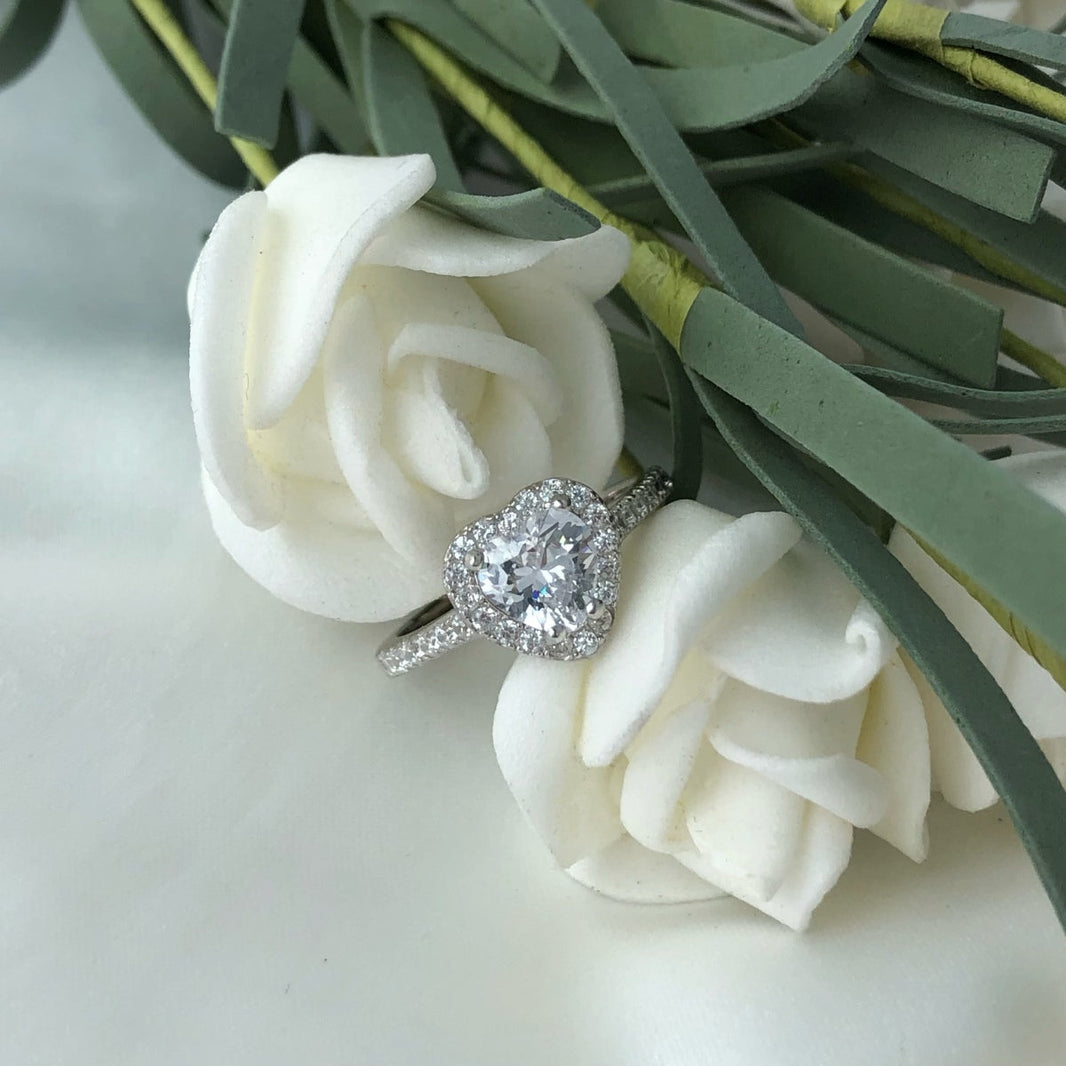 [LUCKY LOVE]Eternity Splashy Romantic Heart Shape Lover Ring