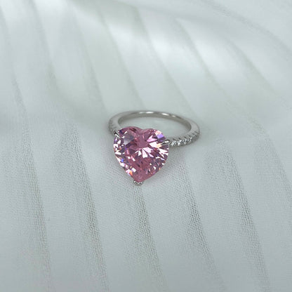 [LUCKY LOVE]6.0 Carat Luxurious Sparkling Romantic Heart Cut Lover Ring