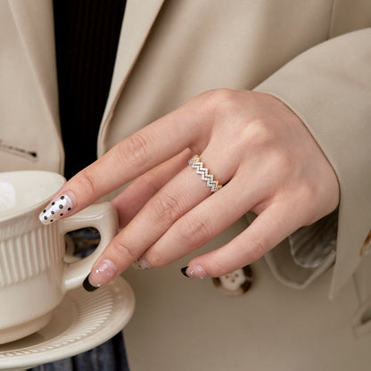 [LUCKY LOVE]Delicate Enchanting Wave Shape Daily Ring