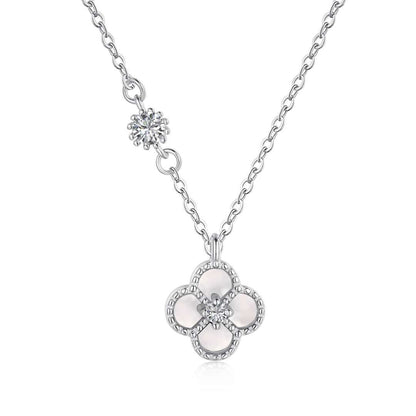 [LUCKY LOVE]Delicate Flower Shape Necklace