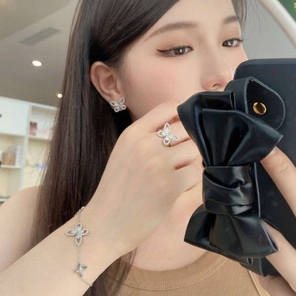 [LUCKY LOVE]Delicate Butterfly Pendant Bracelet