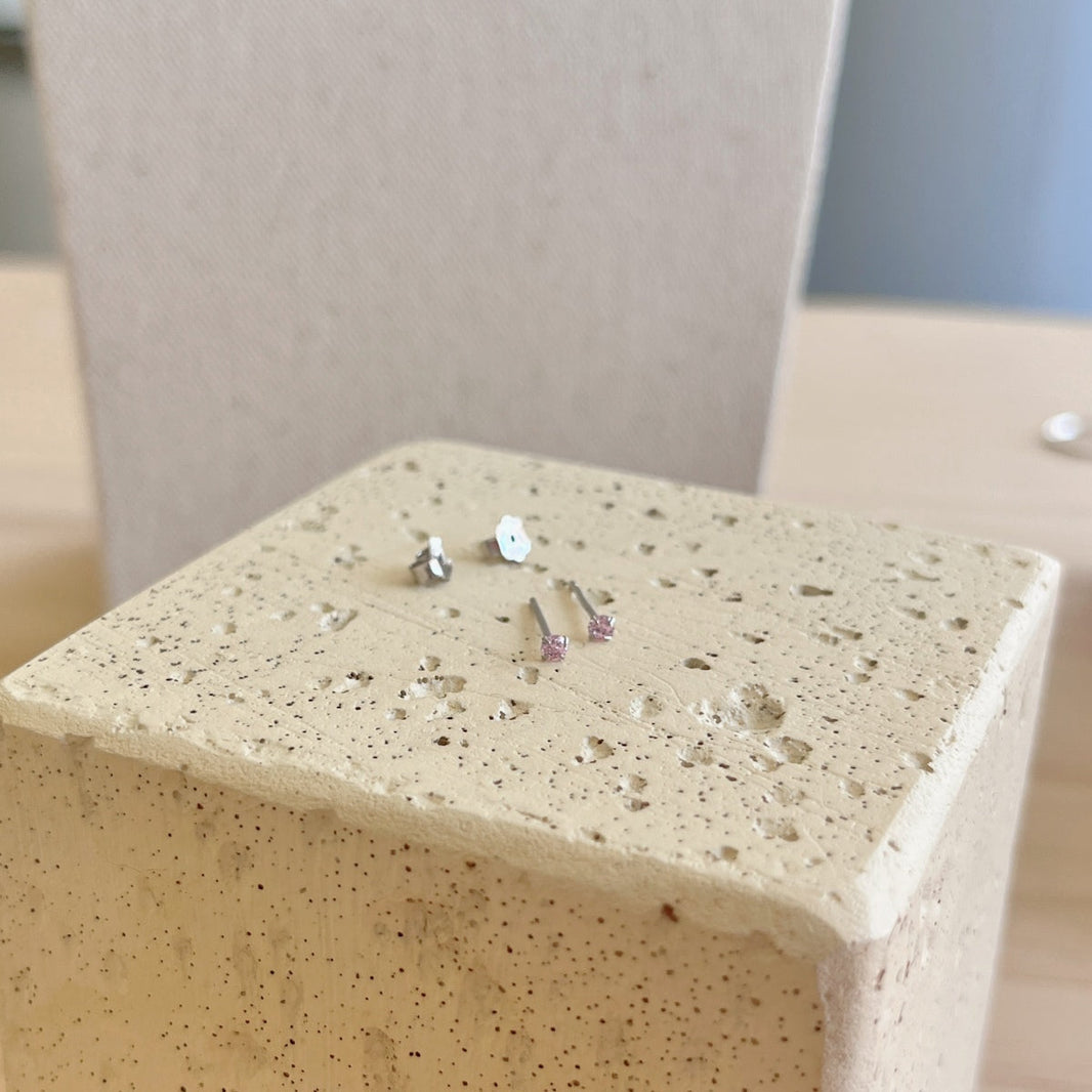 [LUCKY LOVE]Delicate Solitaire Earrings