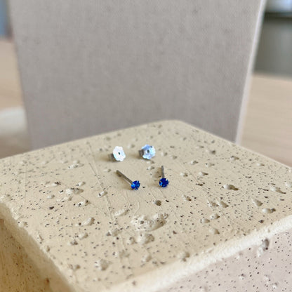 [LUCKY LOVE]Delicate Solitaire Earrings