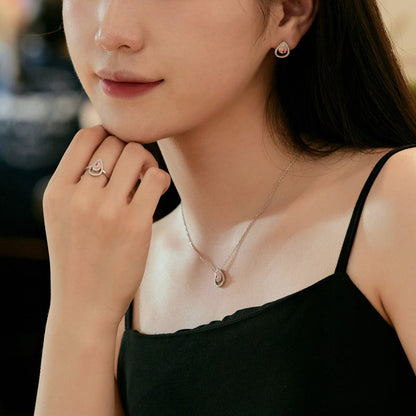 [LUCKY LOVE]Sparkling Pear Cut Necklace