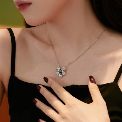 [LUCKY LOVE]Luxurious Flower Shape Emerald Cut Necklace