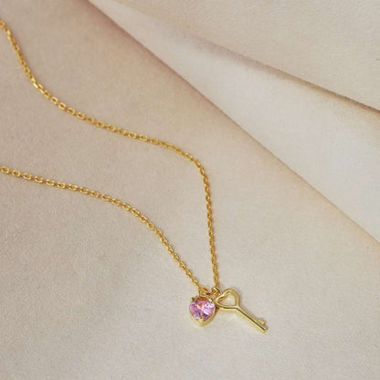[LUCKY LOVE]Unique Heart Shape Key Pendent Necklace
