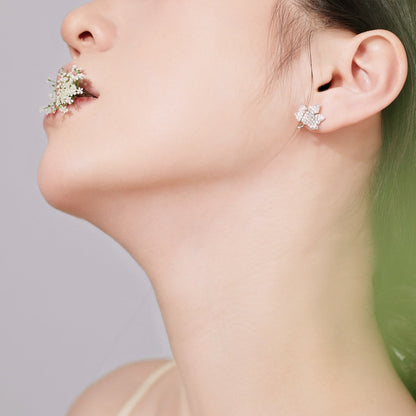 [LUCKY LOVE]Exquisite Maple Leaf Design Earrings