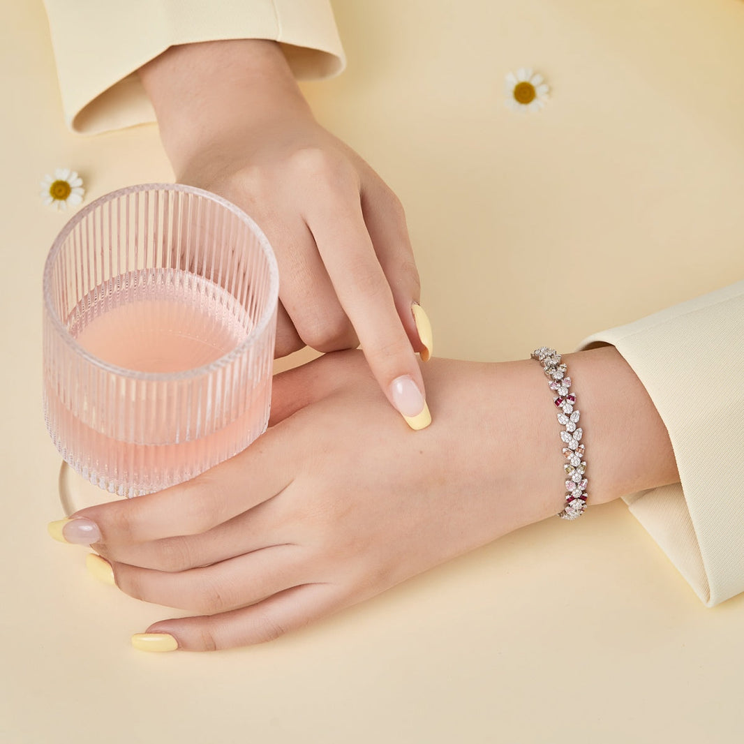 [LUCKY LOVE]Dainty Exquisite Flower Shape Daily Bracelet