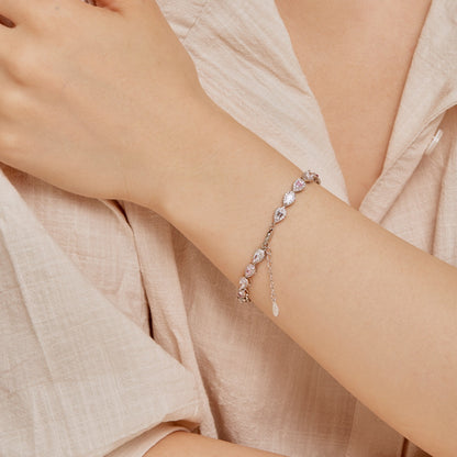 [LUCKY LOVE]0.25 Carat Radiant Water Drop Shape Daily Bracelet