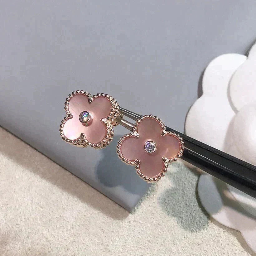 [LUCKY LOVE]CLOVER MEDIUM 1 MOTIFS  PINK MOP DIAMOND EARRINGS