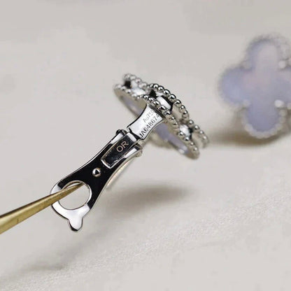 [LUCKY LOVE]CLOVER MEDIUM 1 MOTIFS  WHITE MOP EARRINGS SILVER