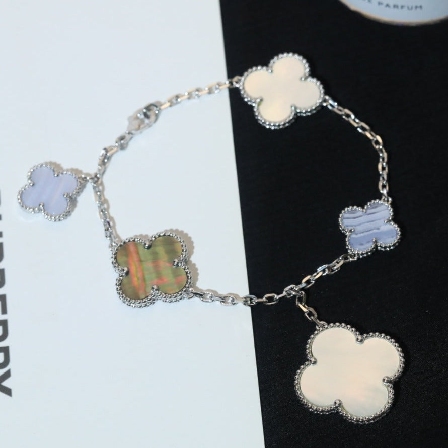 [LUCKY LOVE]CLOVER BRACELET 5 MOTIFS MOP CHALCEDONY SILVER