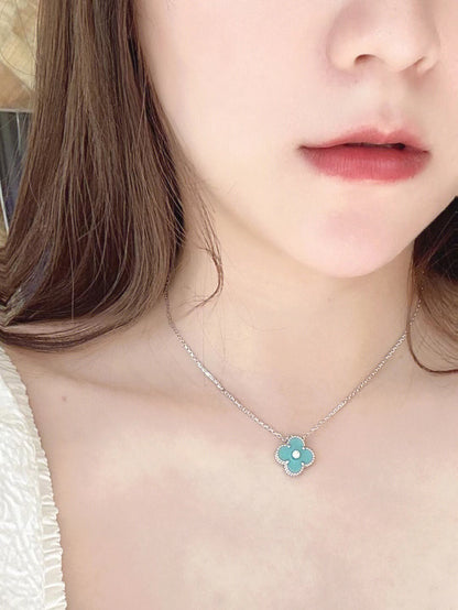 [LUCKY LOVE]CLOVER 1 DIAMOND LIGHT BLUE SILVER NECKLACE