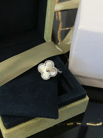 [LUCKY LOVE]CLOVER SILVER RING