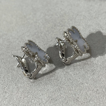 [LUCKY LOVE]CLOVER CHALCEDONY SILVER STUD EARRINGS