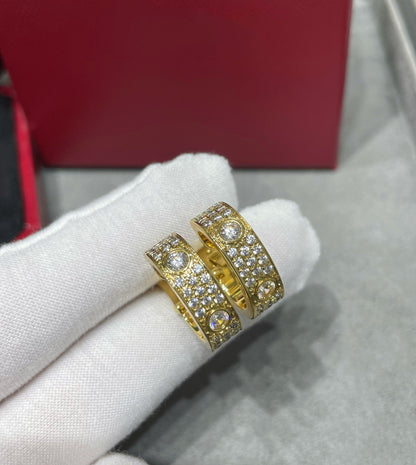 [LUCKY LOVE]LOVE 5.5MM DIAMOND PAVED EARRINGS