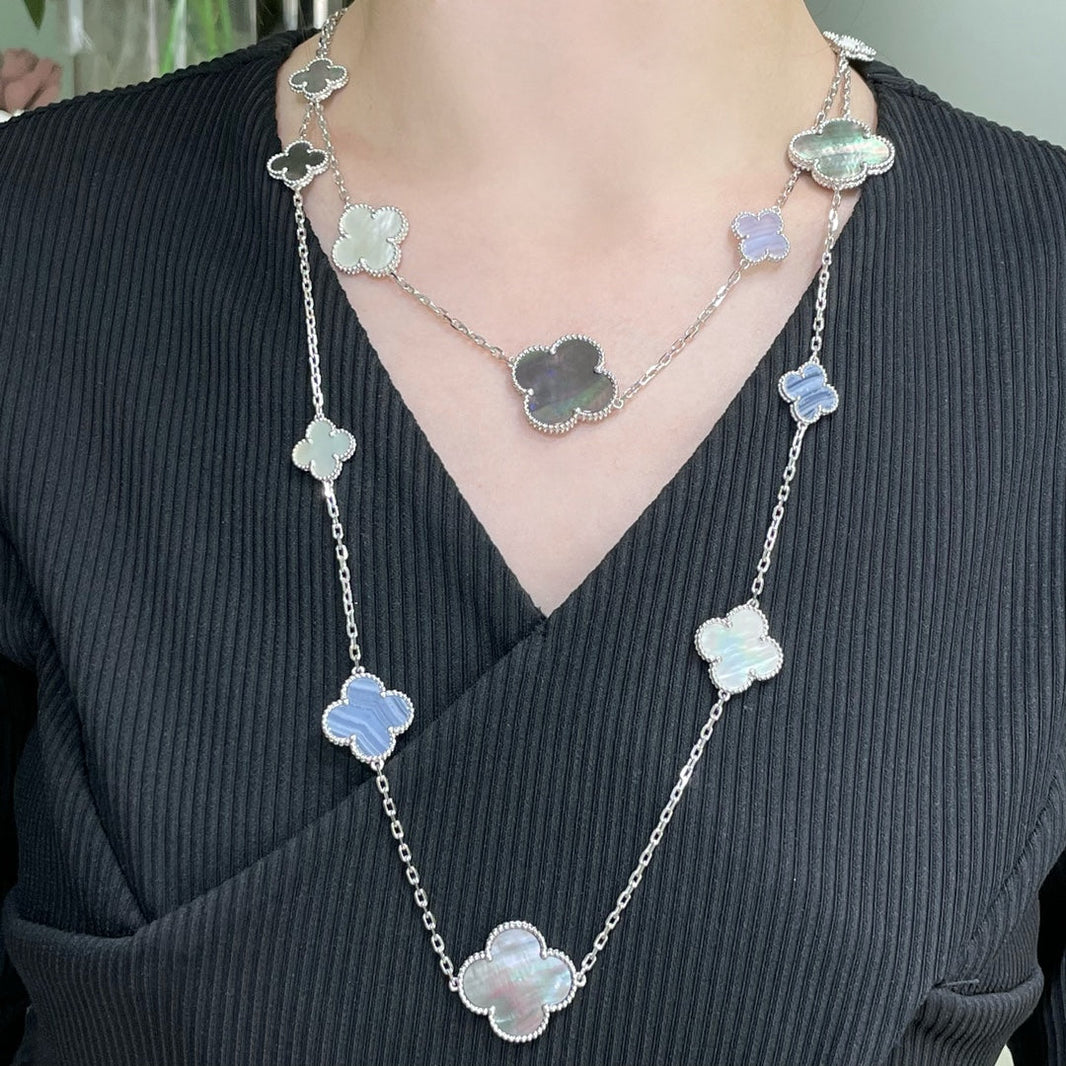 [LUCKY LOVE]CLOVER 16 MOTIF CHALCEDONY MOP SILVER NECKLACE
