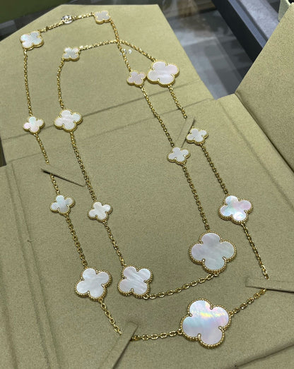 [LUCKY LOVE]CLOVER 16 MOTIF WHITE MOP GOLD NECKLACE