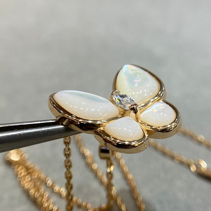 [LUCKY LOVE]BUTTERFLY MOP DIAMOND NECKLACE