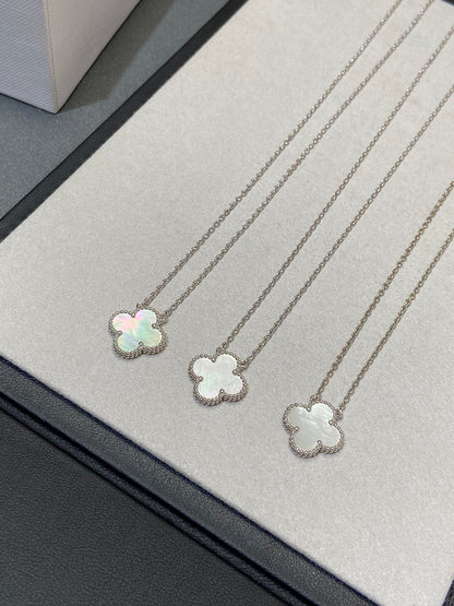 [LUCKY LOVE]CLOVER MEDIUM SILVER WHITE MOP NECKLACE