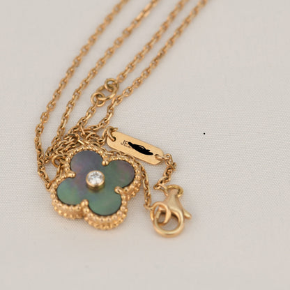 [LUCKY LOVE]CLOVER 15MM DIAMOND AND MOTHER-OF-GREY NECKLACE