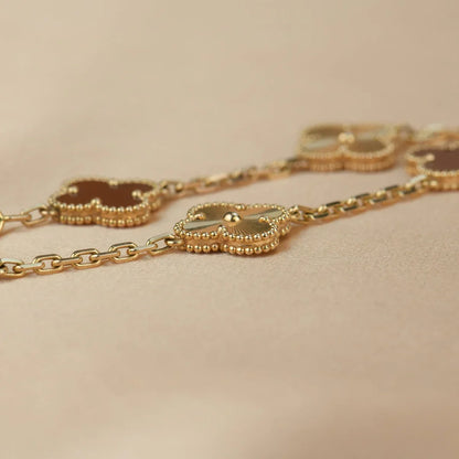 [LUCKY LOVE] CLOVER 5 MOTIF RED CORNELIAN BRACELET COLLECTION