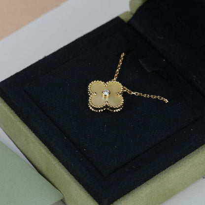 [LUCKY LOVE]CLOVER 15MM DIAMOND GOLD MOTHER OF PEARL NECKLACE