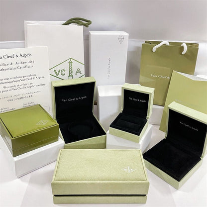 [LUCKY LOVE]VA CLOVER BOX GIFT BAG