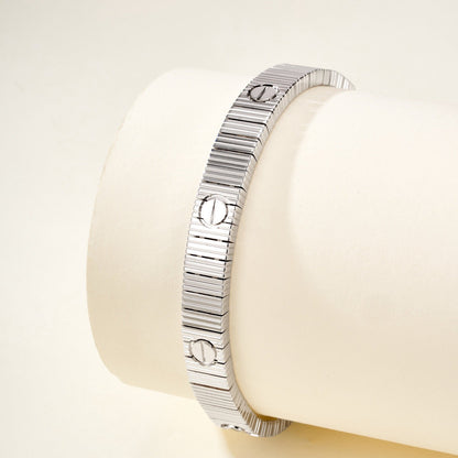 [Lucky Love] Clover 5-Motif & LOVE Unlimited Bracelet Set