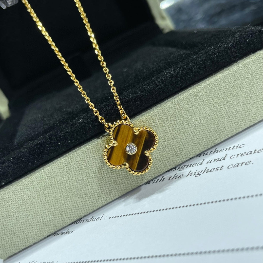 [LUCKY LOVE]CLOVER 15MM DIAMOND AND YELLOW TIGER'S EYE AGATE necklace