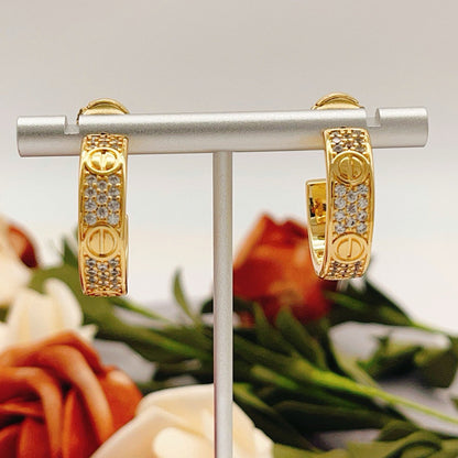 [LUCKY LOVE]LOVE 5.5MM DIAMOND PAVED EARRINGS