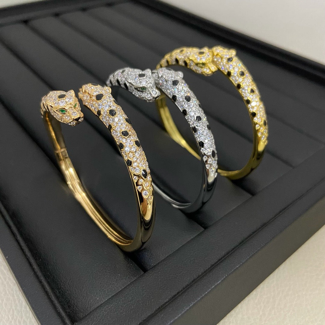 [LUCKY LOVE]PANTHERE DOUBLE HEADED HALF DIAMOND OPEN BRACELET