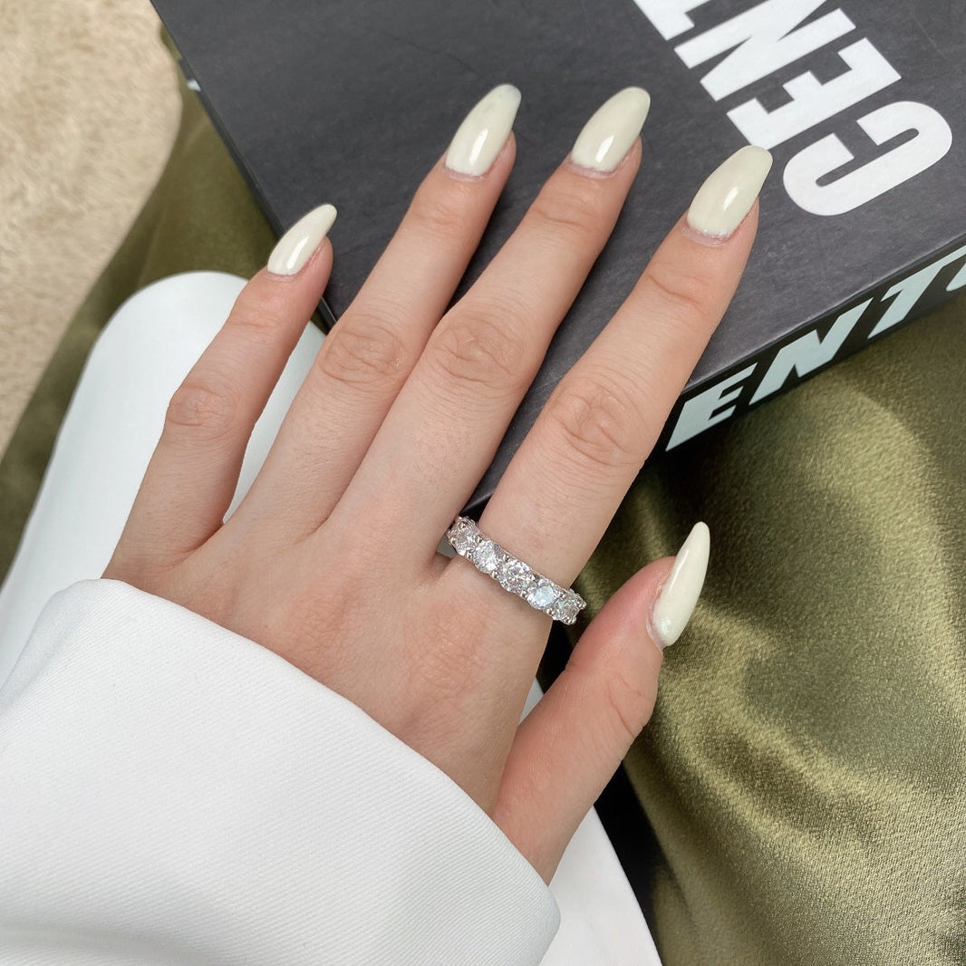 [LUCKY LOVE]Gorgeous Round Cut Tennis Ring