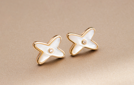 [LUCKY LOVE]JEUX DE WHITE MOP PINK GOLD DIAMOND EARRINGS