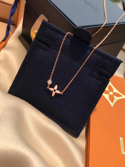 [LUCKY LOVE]BLOSSOM PENDANT PINK GOLD AND DIAMOND