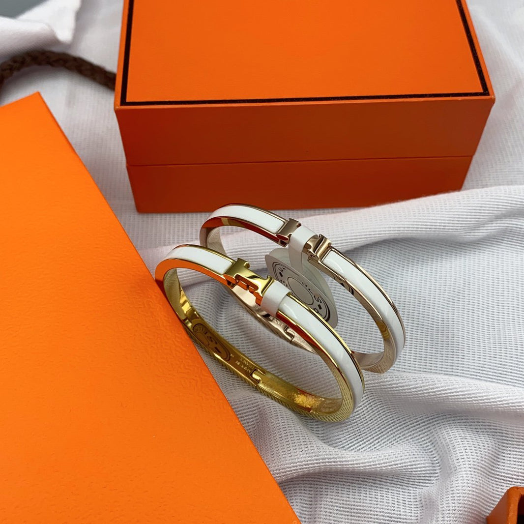 [LUCKY LOVE]CLASSIC HM CLIC WHITE 8MM ENAMEL BRACELET