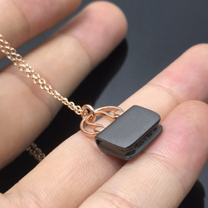 [LUCKY LOVE]WOMEN'S HM AMULETTES CONSTANCE PENDANT NECKLACE