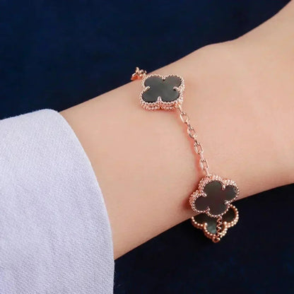 [LUCKY LOVE] CLOVER 5 MOTIF GRAY MOP BRACELET COLLECTION