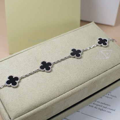 [LUCKY LOVE] CLOVER 5 MOTIF ONYXS BRACELET COLLECTION
